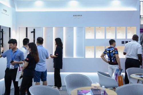 智能生活新體驗(yàn) 盈趣智能管家攜明星產(chǎn)品驚艷亮相寧波國(guó)際照明展